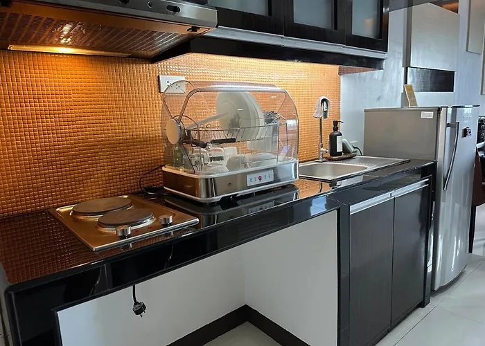 Aparthotel The Only Double Unit At Sun Residences Qc 4*